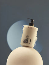 AnillO Black Tea Nourishing Scalp Shampoo – maitinantis šampūnas